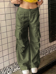 Pantalones cargo de tiro bajo con cremallera lateral y pop hip verde