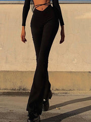 Schlaghose mit V-Ausschnitt und Schnürung