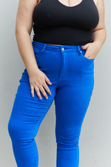Judy Blue – Stacy – Skinny-Jeans in voller Größe mit hoher Taille und Bauchkontrolle