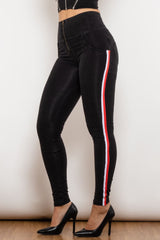 Jeans mit seitlichem Streifen und Reißverschluss und hoher Taille