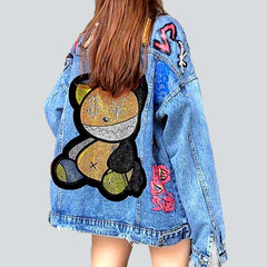 Chaqueta vaquera con estampado de osos e inscripciones
