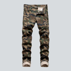 Pantalones vaqueros con estampado de camuflaje para hombre