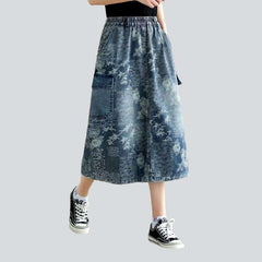 Falda vaquera con estampado floral cargo