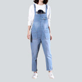 Lässige Jeans-Latzhose mit geraden Taschen