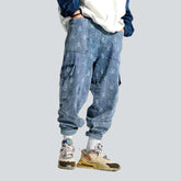 Cargo-Bagging-Jeans mit Währungsdruck