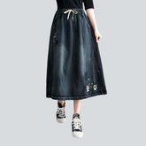 Dunkler Jeansrock mit Vintage-Stickerei