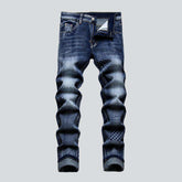 Herrenjeans mit digitalem Ornament-Print