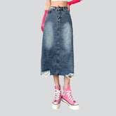 Sandfarbener Jeansrock mit Used-Saum