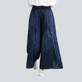 Culottes-Jeans mit bestickten Bändern