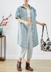 Tailliertes hellblaues Peter-Pan-Kragen-gestreiftes Denim-Longshirt mit kurzen Ärmeln