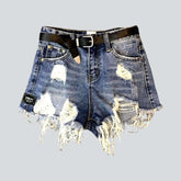 Distressed-Jeansshorts im Grunge-Stil
