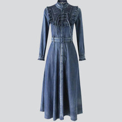 Vestido vaquero vintage con bordado en el pecho