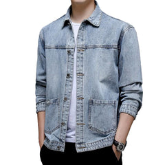 Herren-Jeansjacke im minimalistischen Stil