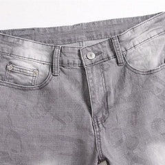 Leicht bedruckte graue Herrenjeans
