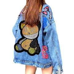 Chaqueta vaquera con estampado de osos e inscripciones
