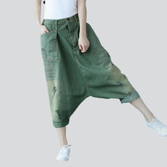 Zerrissene farbige Haremsjeans