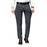 Vaqueros oscuros monocromáticos para hombre