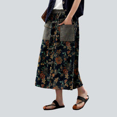 Falda vaquera con bolsillo grande y solapa