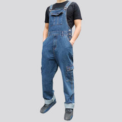 Medium-wash baggy men denim dungaree