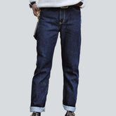 Hochwertige dunkelblaue Jeans