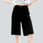 Knielange gerade Jeansshorts