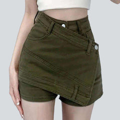 Khakifarbener Jeansrock mit mehreren Lagen