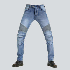 Vaqueros biker de hombre azul claro