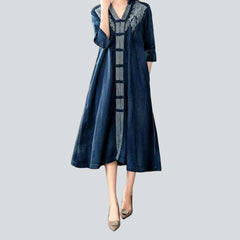 Vestido vaquero con bordado chino hasta media pantorrilla