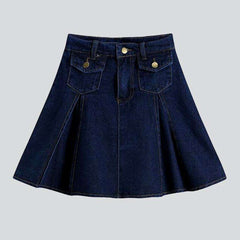 Marineblauer Skaterrock aus Denim