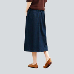 Falda vaquera larga de look casual