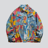 Übergroße, bunt bemalte Jeansjacke