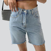 Shorts mit geradem Bein und ungesäumten Kanten