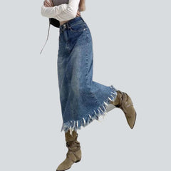 Falda vaquera larga con dobladillo con flecos