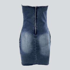 Mini vestido de fiesta de mezclilla sin tirantes