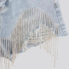 Glänzende Jeansshorts mit Diamantfransen