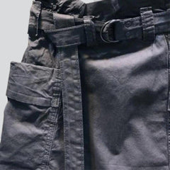 Geräumiger beschichteter Jeansrock mit Taschen