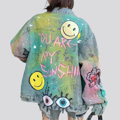 Chaqueta vaquera pintada con manchas de neón