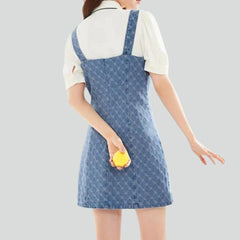 Minivestido vaquero con bordado de adornos