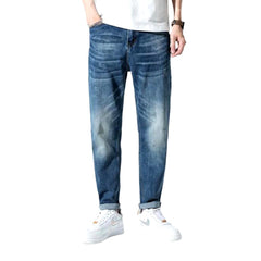 Herrenjeans mit mittlerer Taille und mittlerer Waschung