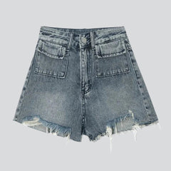 Distressed-Jeansshorts mit offenem Saum
