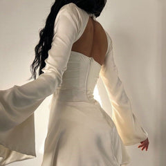 Minivestido de satén drapeado con cuello halter y espalda descubierta de cisne