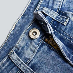 Color flower embroidery denim shorts