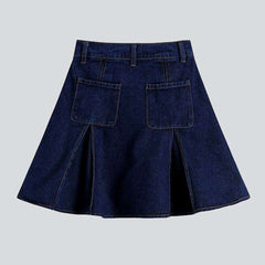 Marineblauer Skaterrock aus Denim