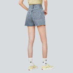 Kurze Jeansshorts mit doppeltem Bund