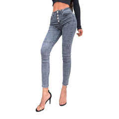 Vaqueros cortos de mujer con botones a la vista