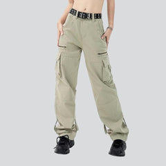 Sandfarbene Cargo-Jeanshose