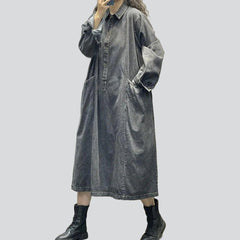 Langes Streetwear-Jeanskleid im Vintage-Stil