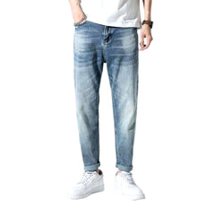 Herrenjeans mit mittlerer Taille und mittlerer Waschung