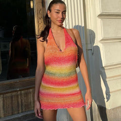 Vestido mini ajustado con cuello halter y estampado de fuegos artificiales