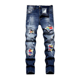 Vaqueros de hombre con parches de colores elegantes